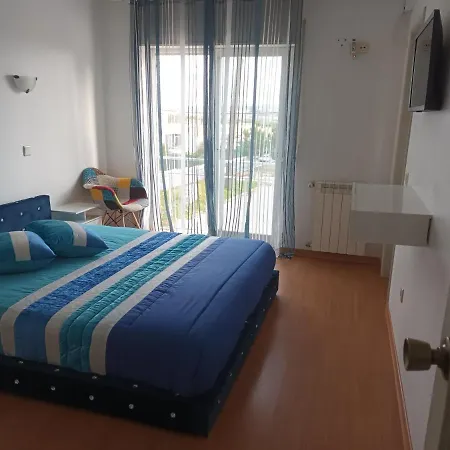 O Ninho Do Pinhal * Bombardeira