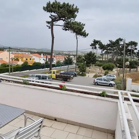 O Ninho Do Pinhal Bombardeira